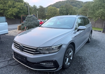 VW PASSAT B8.5 R-LINE 2.0TDI 110KW cockpit tažné m2024 123tk