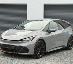 CUPRA BORN 62kwh 150KW KAMERA VYHŘEV 112tkm m2022